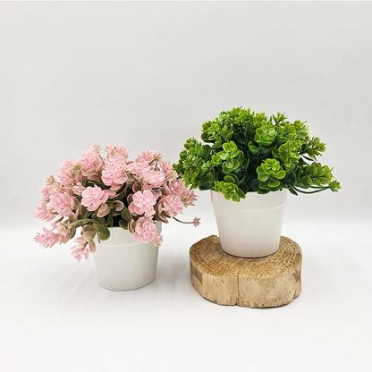 15cm Artificial Eucalyptus in Pot, Realistic Fake Greenery Plant Mini Potted Plant for Home Office Desk Decor, Table Centerpiece