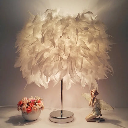 Internet celebrity feather table lamp bedroom bedside table INS fashion European style romantic simple warm wedding room night l